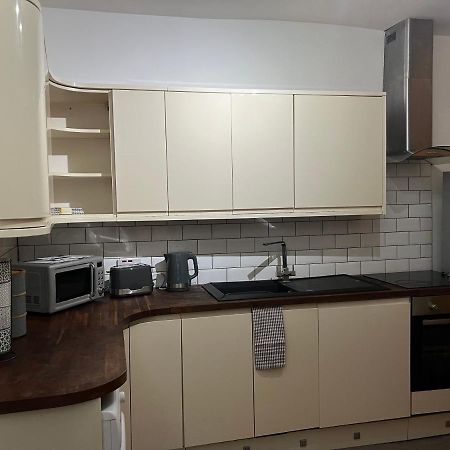 Ground Floor Two Bed Cairo Street Daire Warrington  Dış mekan fotoğraf